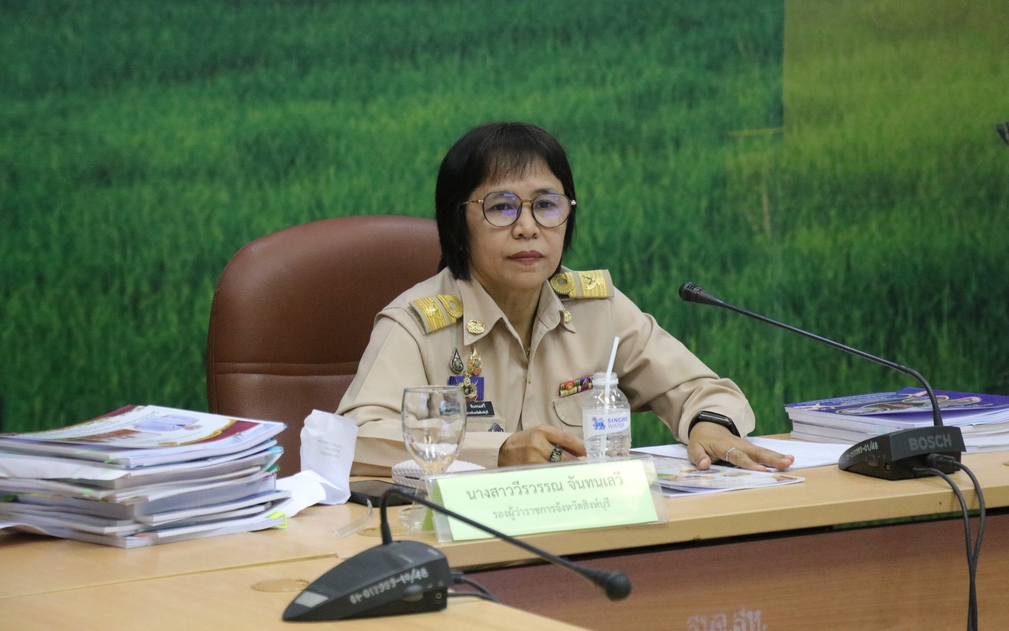 นางสาววีรวรรณฯ รองผู้ว่าราชการจังหวัดสิงห์บุรี นำทีมประชุมพิจารณาคัดเลือกข้าราชการพลเรือนดีเด่น ประจำปี 2568