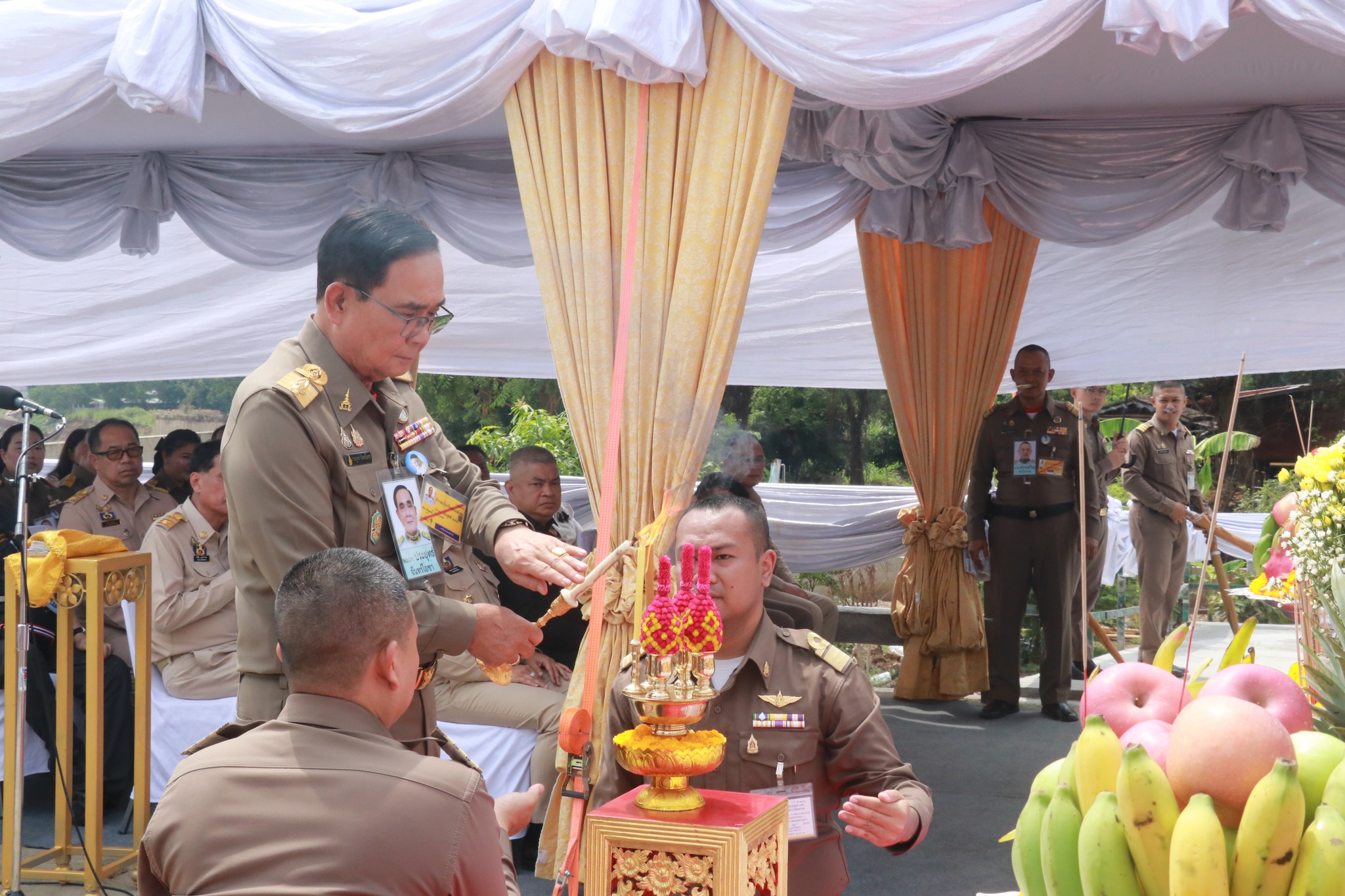 องคมนตรี เป็นประธานพิธีบวงสรวงบูรณะอุโบสถวัดสาลโคดม และติดตามโครงการป้องกันน้ำท่วมชุมชนทับยา